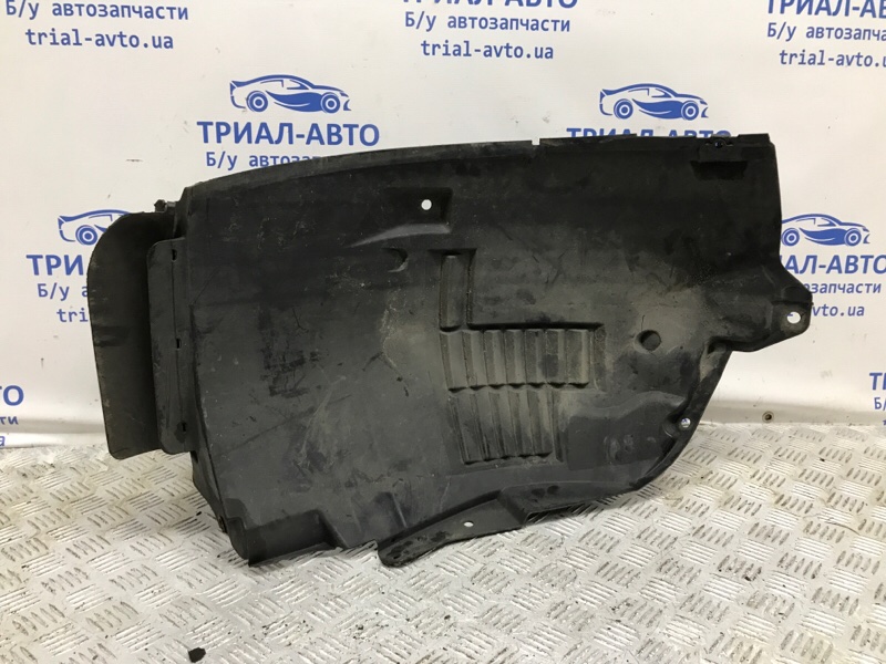 Подкрылок передний левый Q50 2013- V37 2.2 diesel OM651