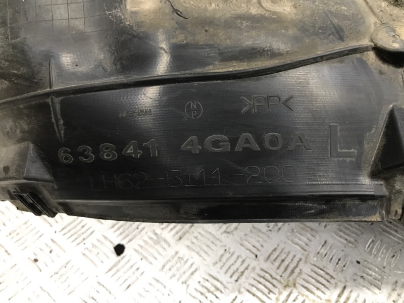 Подкрылок передний левый Q50 2013- V37 2.2 diesel OM651