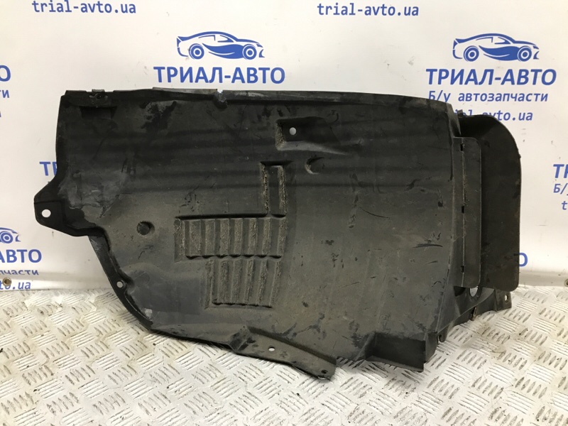 Подкрылок передний правый Q50 2013- V37 2.2 diesel OM651