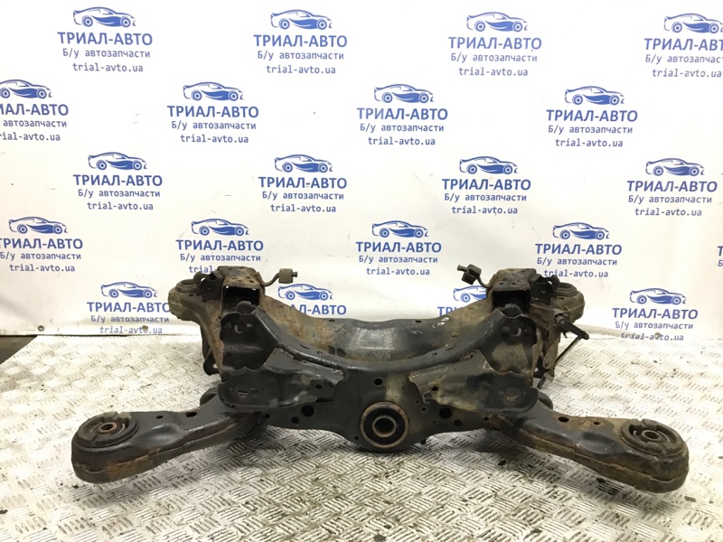 Балка задней подвески Q50 2013- V37 2.2 diesel OM651