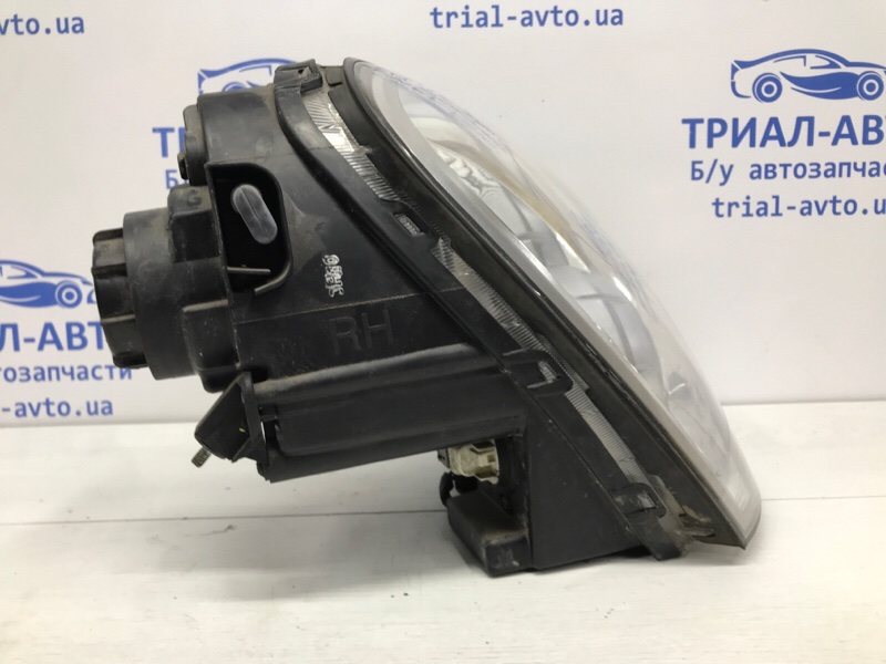 Фара правая галоген Rexton 2006-2012 Y250 2.7 D27DT