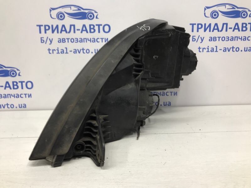 Фара правая галоген Rexton 2006-2012 Y250 2.7 D27DT