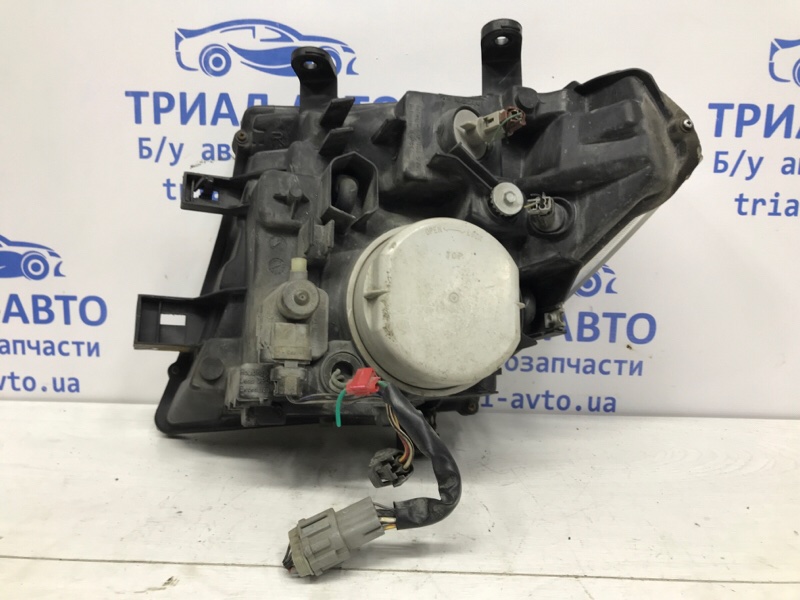 Фара правая Ксенон Pathfinder 2004-2014 R51 2.5 Diesel YD25DDTI