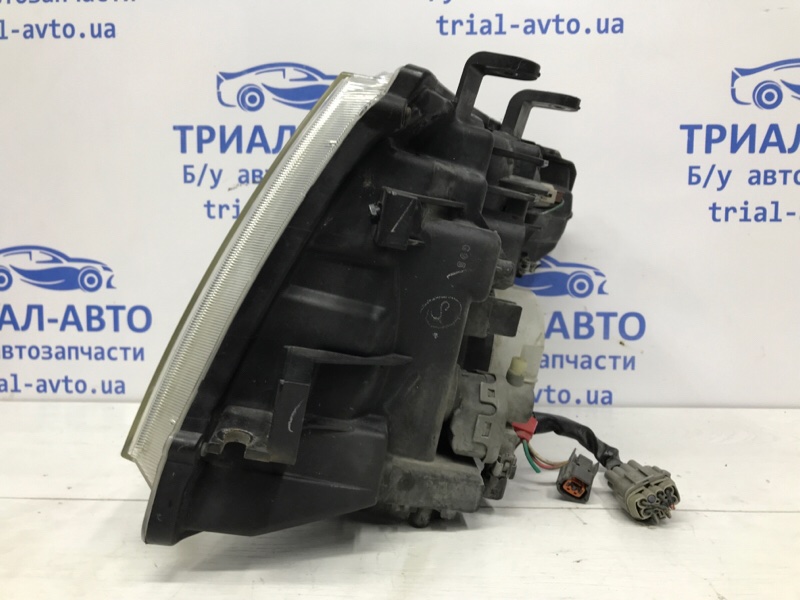 Фара правая Ксенон Pathfinder 2004-2014 R51 2.5 Diesel YD25DDTI