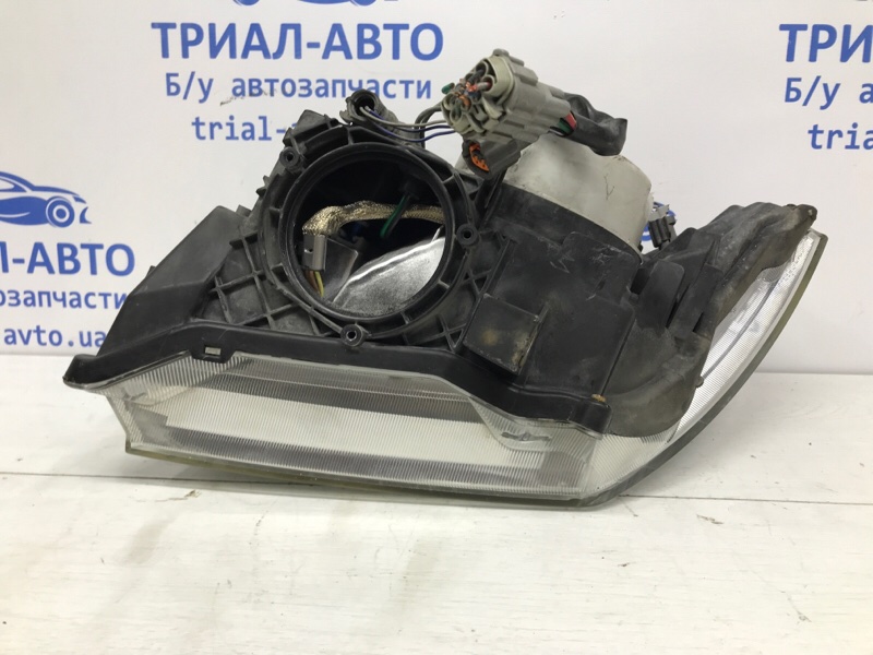 Фара правая Ксенон Pathfinder 2004-2014 R51 2.5 Diesel YD25DDTI