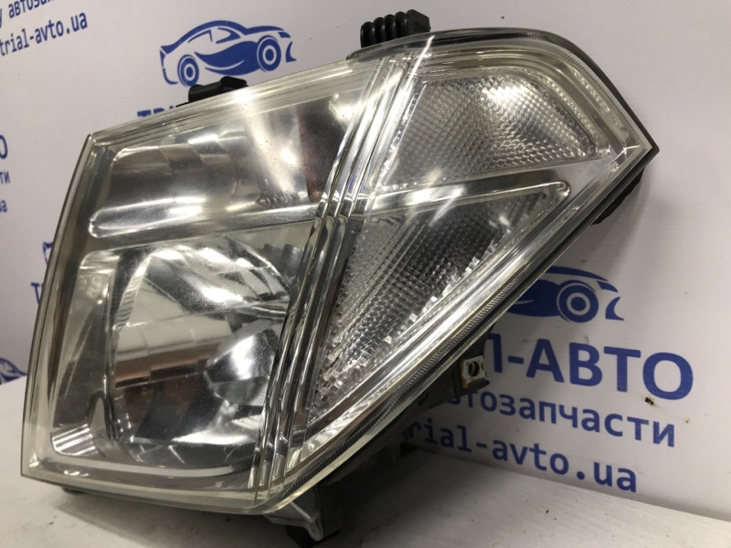 Фара левая Ксенон Nissan Pathfinder R51 2.5 Diesel YD25DDTI