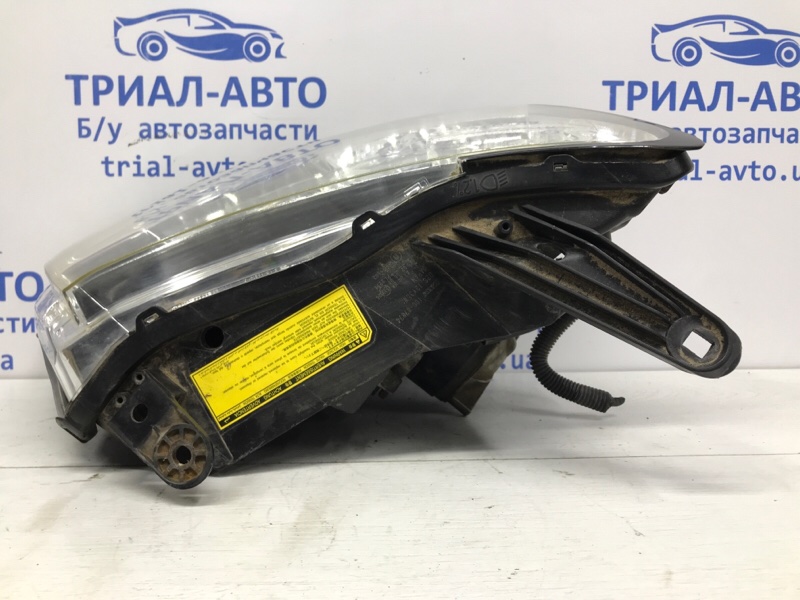 Фара правая Ксенон Pajero Wagon 2006-2022 4 3.2 Дизель 4M41