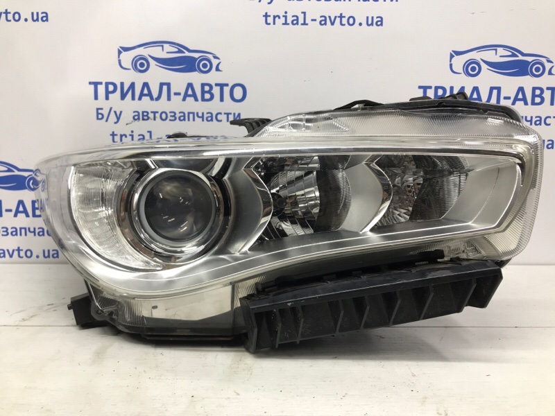 Фара правая галоген Infiniti Q50 2013- V37 2.2 diesel OM651 260104GN0C Б/У