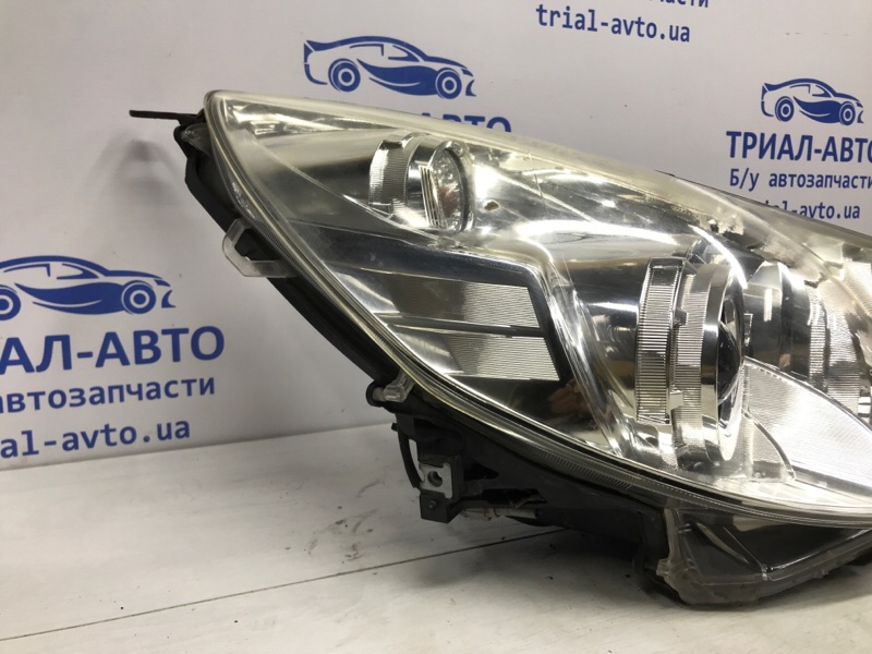 Фара правая Ксенон Outback 2009-2014 BR 2.5 бензин Ej253