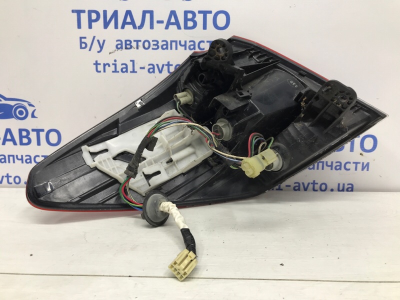 Фонарь задний внешний правый Outback 2009-2014 BR 2.5 бензин Ej253