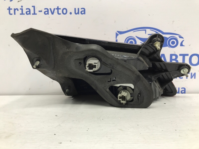 Фонарь задний внутренний правый Outback 2009-2014 BR 2.5 бензин Ej253