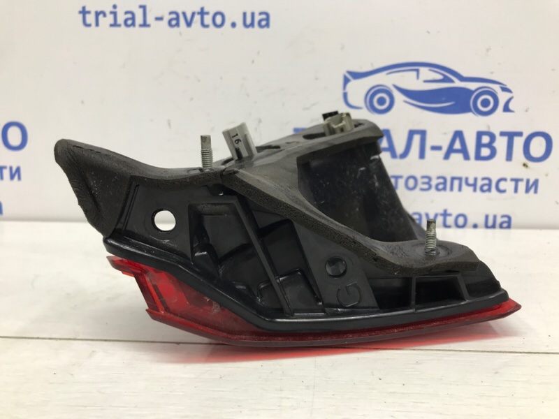 Фонарь задний внутренний правый Outback 2009-2014 BR 2.5 бензин Ej253