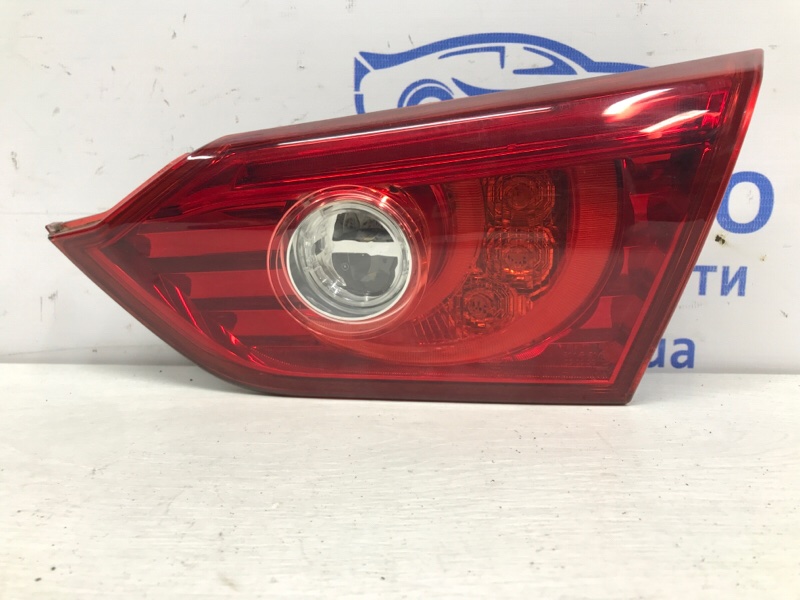 Фонарь задний внутренний правый Infiniti Q50 2013- V37 2.2 diesel OM651 265504GN1B Б/У