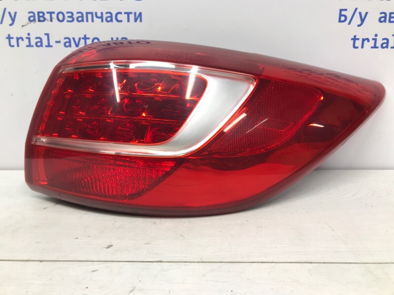 Фонарь задний внешний правый KIA Sportage 2010-2016 SL 1.7 diesel D4FD 92402-3W010 Б/У