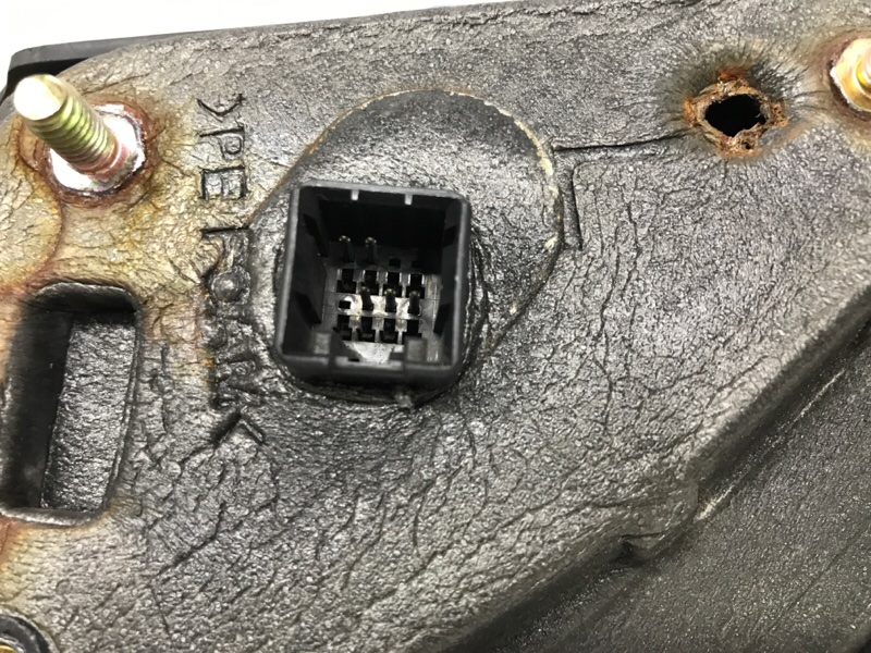 Зеркало левое Tucson 2004-2009 JM 2.0 Diesel D4EA Зеркало левое Tucson 2004-2009 JM 2.0 Diesel D4EA