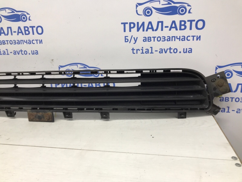 Решетка бампера центральная Infiniti Q50 V37 2.2 diesel OM651