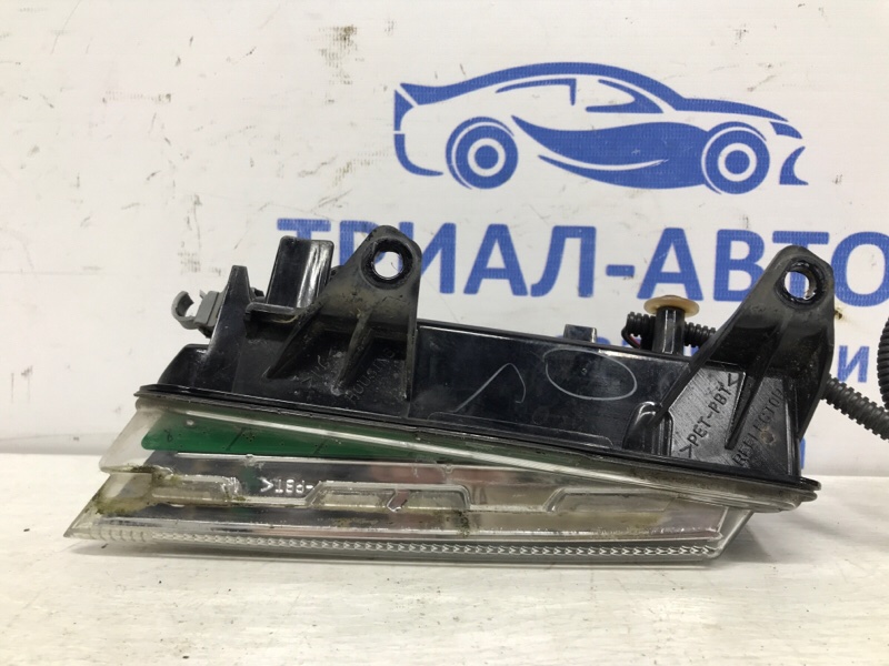 Фара противотуманная правая Infiniti Q50 V37 2.2 diesel OM651
