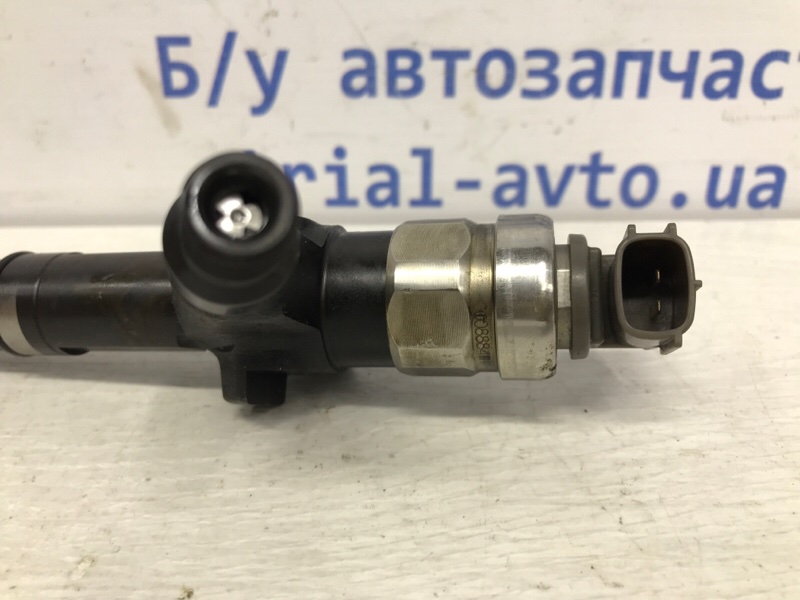 Форсунка топливная Nissan Pathfinder R51 2.5 Diesel YD25DDTI