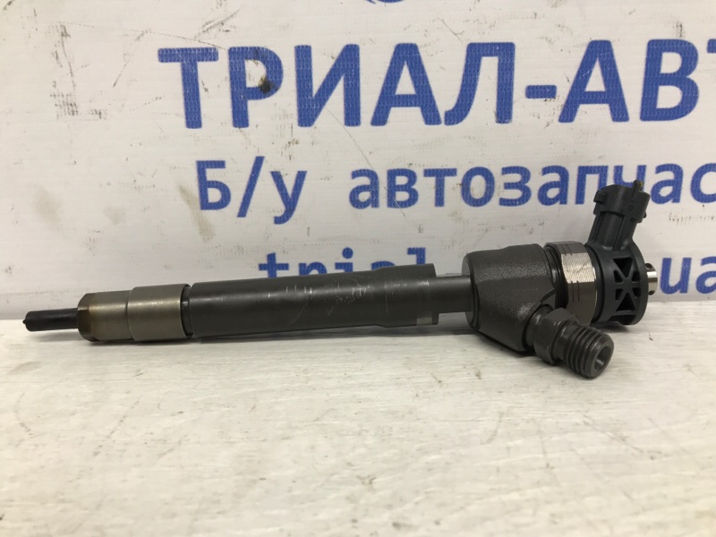 Форсунка топливная Nissan X-Trail 2014-2021 T32 1.6 diesel R9M 1660000Q2D Б/У