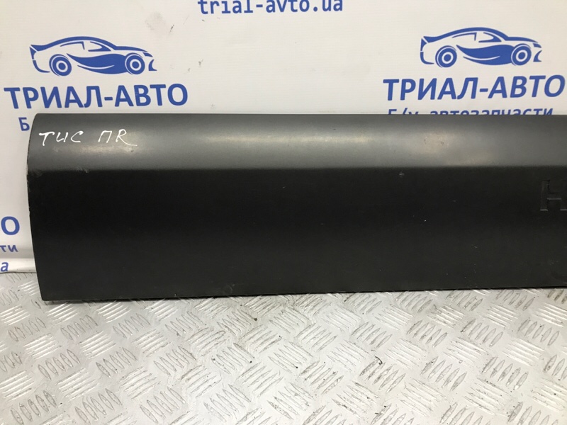 Накладка двери передняя правая Tucson 2004-2010 JM 2.0 diesel D4EA