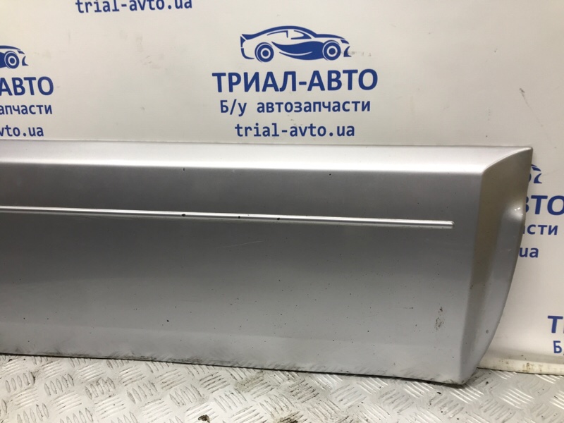 Накладка двери передняя правая Mitsubishi Pajero Wagon 4 3.2 Дизель 4M41