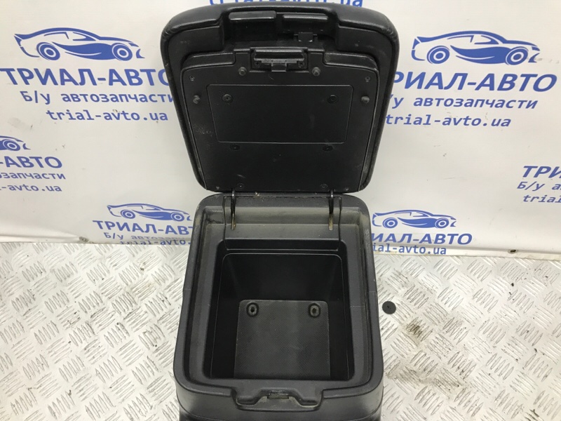 Подлокотник Pajero Wagon 2006-2022 4 3.2 Дизель 4M41