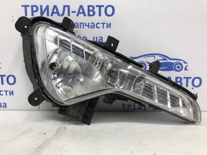 Фара противотуманная правая KIA Sportage 2010-2016 SL 1.7 diesel D4FD 92202-3W200 Б/У