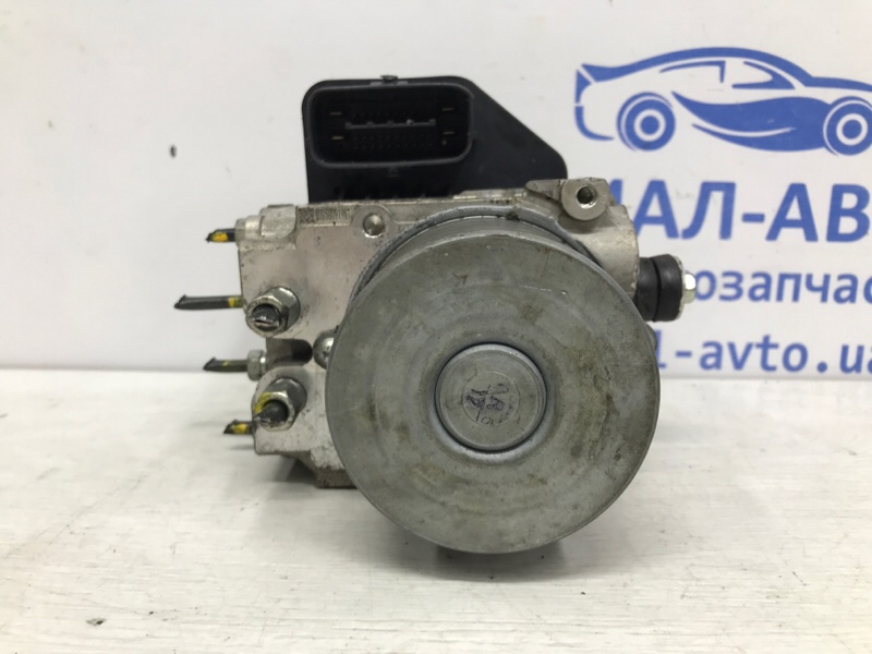 Блок abs Q50 2013- V37 2.2 diesel OM651