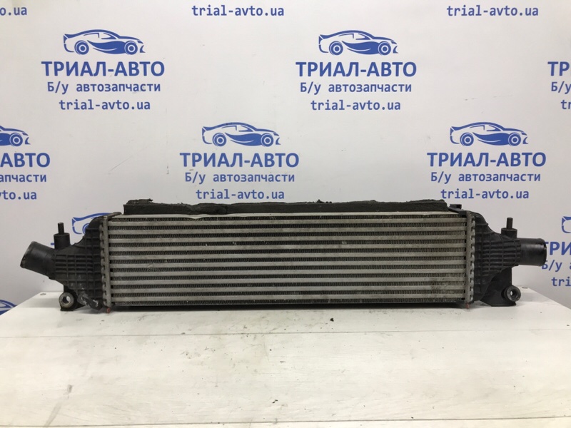 Радиатор интеркуллера Infiniti Q50 2013- V37 2.2 diesel OM651 144614GC0A Б/У