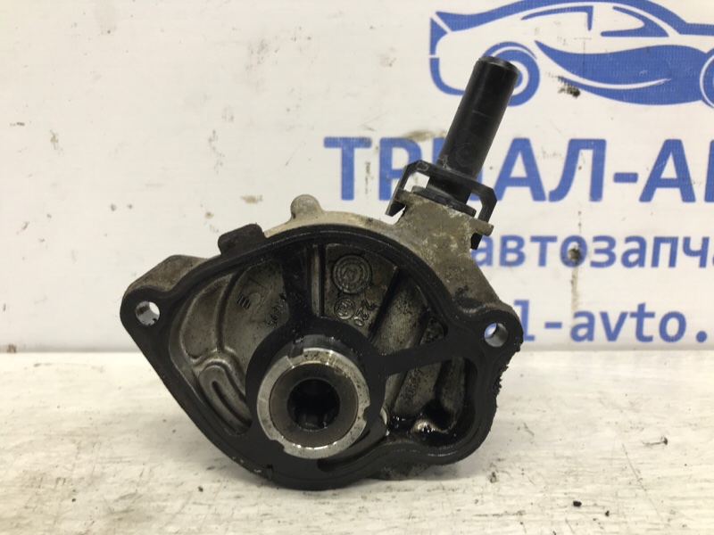 Насос вакуумный Q50 2013- V37 2.2 diesel OM651