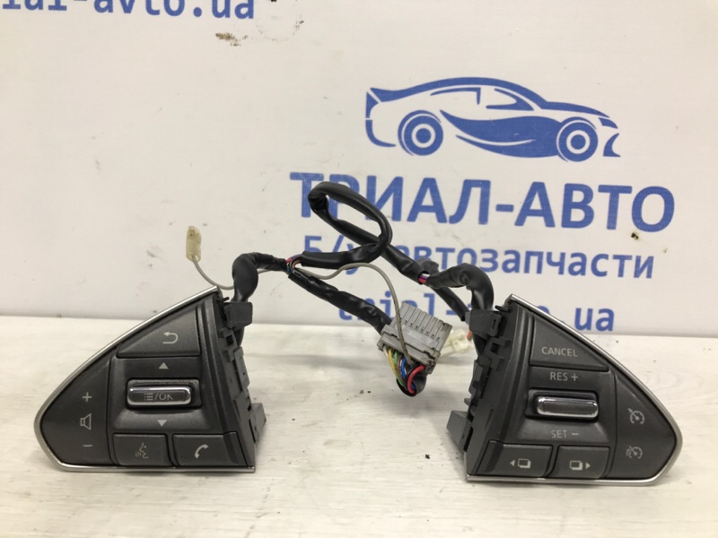 Кнопки руля Infiniti Q50 2013- V37 2.2 diesel OM651 Q50 Б/У