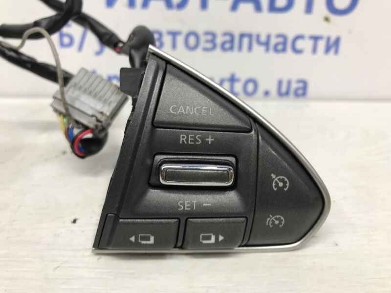 Кнопки руля Infiniti Q50 V37 2.2 diesel OM651