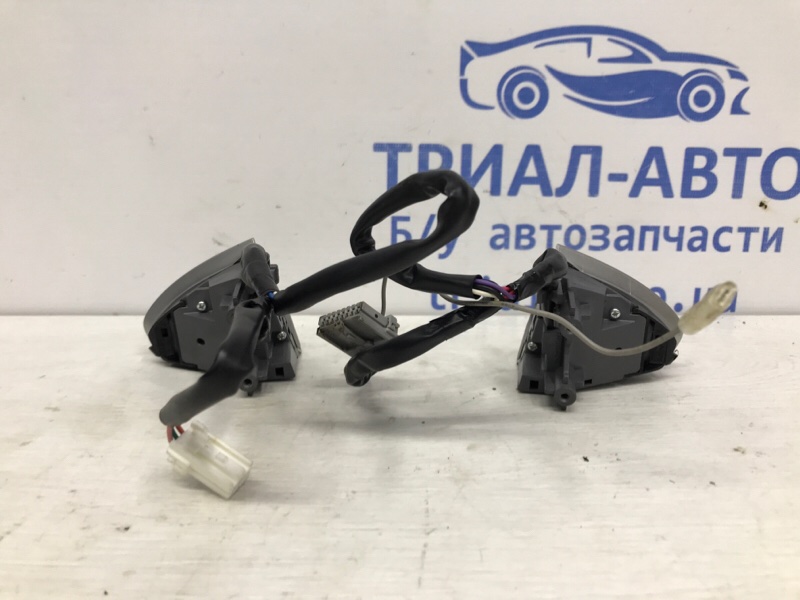 Кнопки руля Q50 2013- V37 2.2 diesel OM651