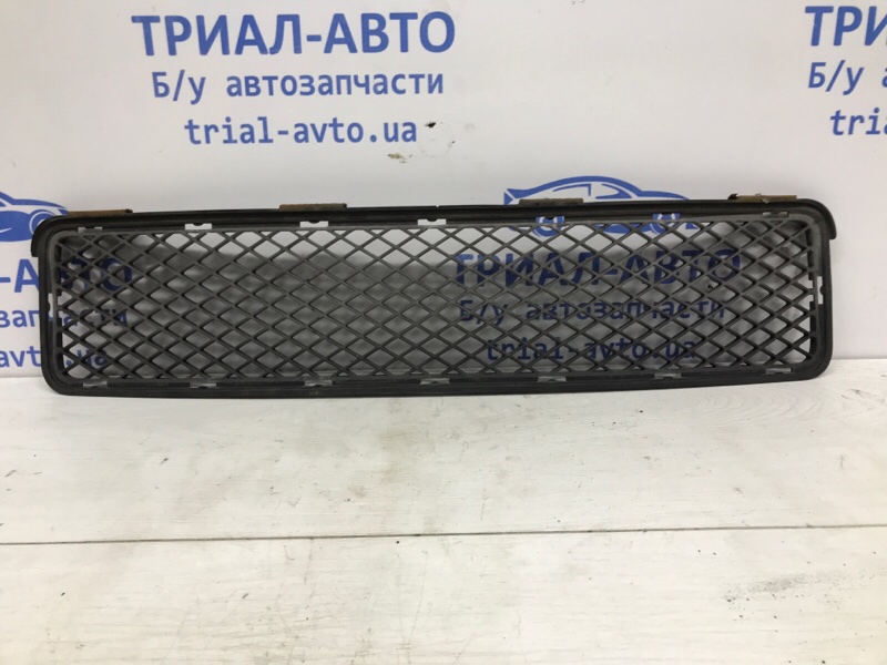 Решетка бампера центральная Hyundai Tucson 2004-2010 JM 2.0 diesel D4EA 86561-2E000 Б/У
