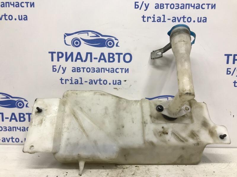 Бачок омывателя SsangYong Rexton 2006-2012 Y250 2.7 D27DT 7841008015 Б/У