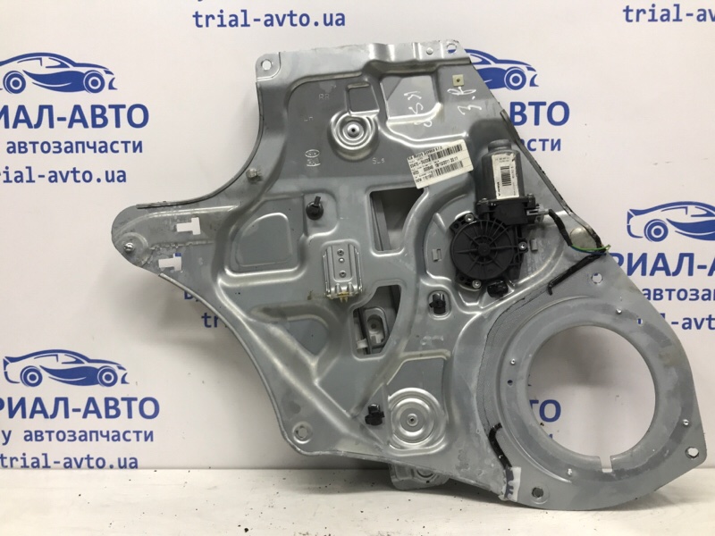 Запчасть стеклоподъемник задний правый Kia Sportage 2010-2016 SL 1.7 diesel D4FD 834813U000 Б/У Стеклоподъемник задний правый Kia Sportage 2010-2016 SL 1.7 diesel D4FD 834813U000 Б/У