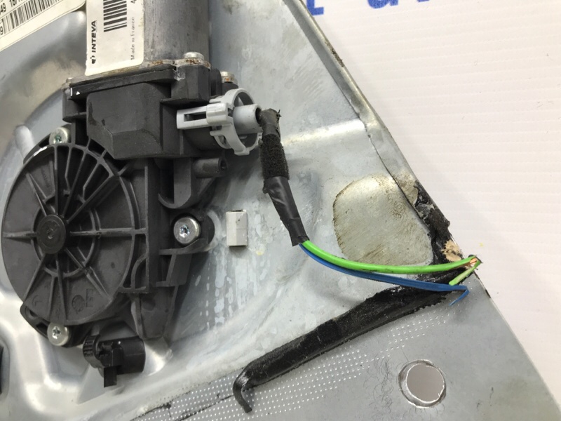 Стеклоподъемник задний правый Kia Sportage SL 1.7 diesel D4FD Стеклоподъемник задний правый Kia Sportage SL 1.7 diesel D4FD