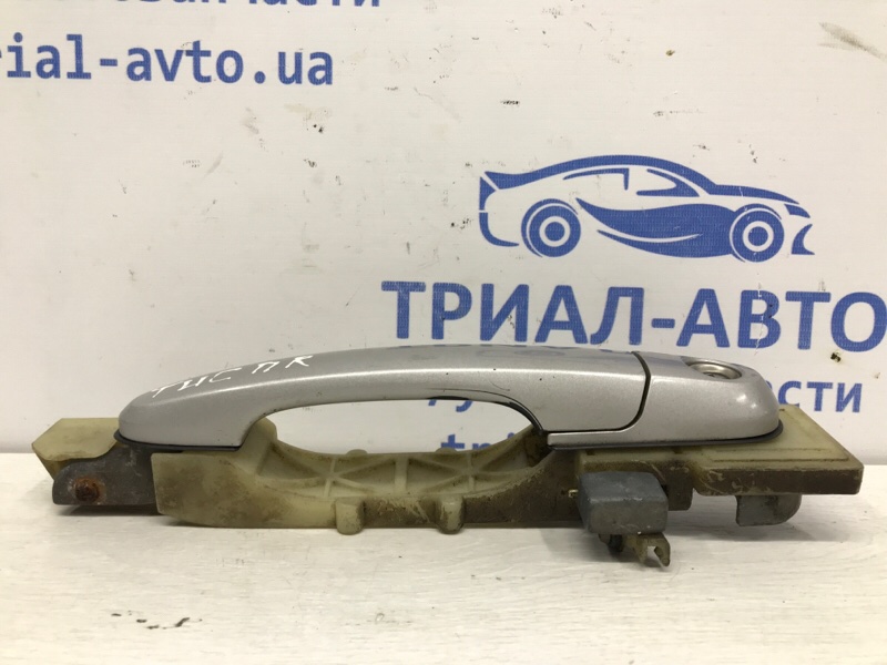 Ручка двери внешняя передняя правая Tucson 2004-2010 JM 2.0 diesel D4EA