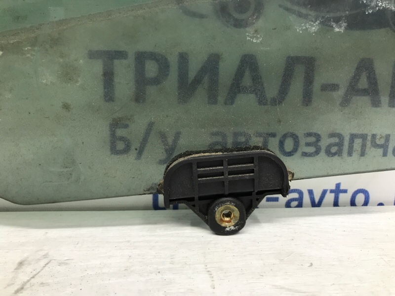 Стекло двери заднее левое Sportage 2010-2016 SL 1.7 diesel D4FD