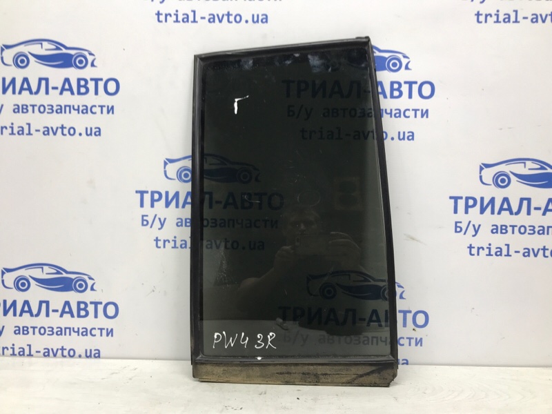 Стекло двери задней правой (форточка) Mitsubishi Pajero Wagon 2006-2022 4 3.2 Дизель 4M41 MR436986 Б/У