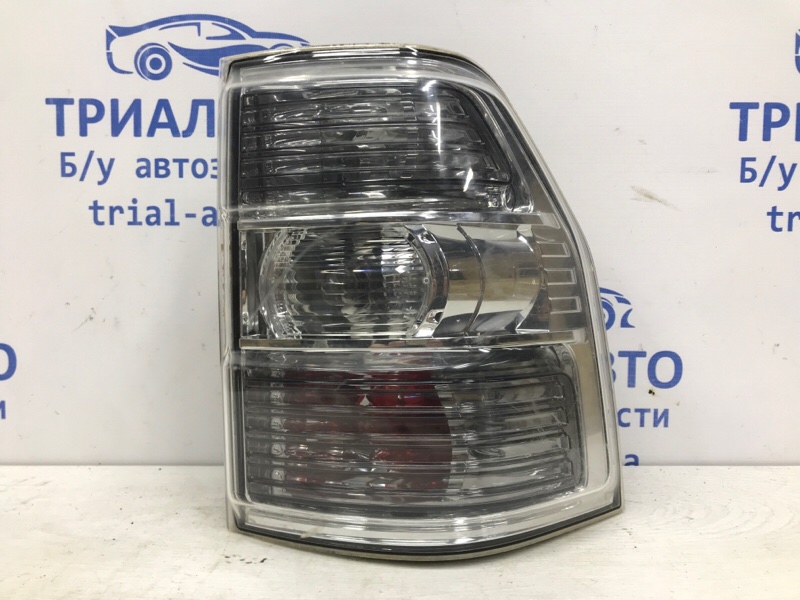 Фонарь задний внешний правый Mitsubishi Pajero Wagon 2006-2022 4 3.2 Дизель 4M41 8330A296 Б/У