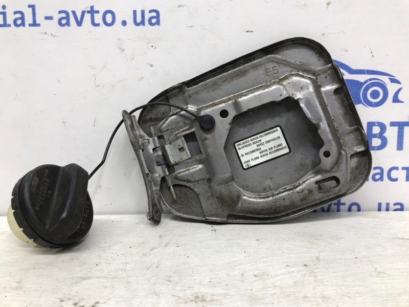 Лючок бака Outback 2009-2014 BR 2.5 бензин Ej253