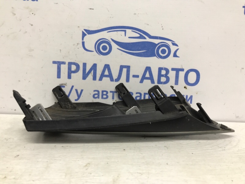 Решетка противотуманки правая Infiniti Q50 V37 2.2 diesel OM651