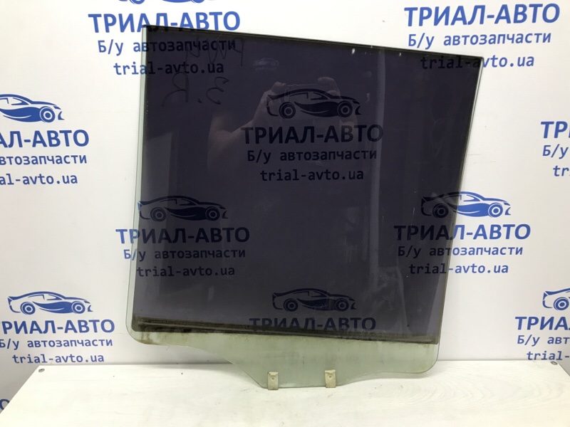 Стекло двери заднее правое Mitsubishi Pajero Wagon 4 3.2 Дизель 4M41
