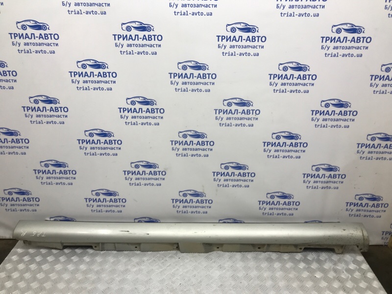Накладка порога внешняя правая Toyota Avensis 2003-2009 T25 1.8 бензин 1ZZFE 7585105901 Б/У