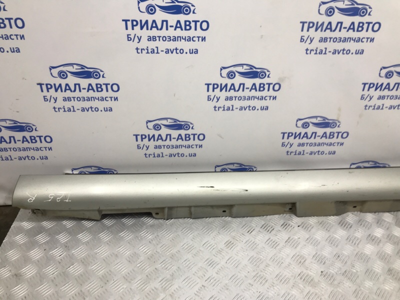 Накладка порога внешняя правая Avensis 2003-2009 T25 1.8 бензин 1ZZFE