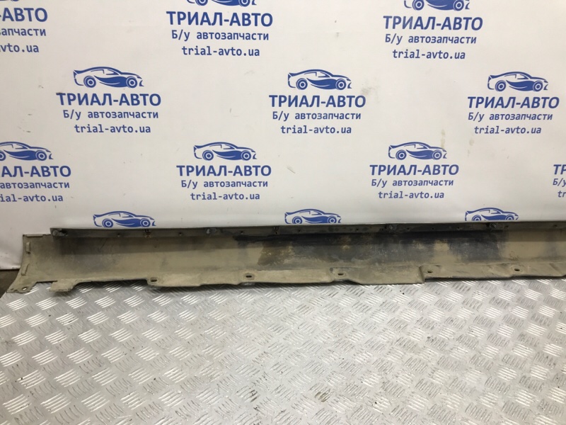 Накладка порога внешняя правая Avensis 2003-2009 T25 1.8 бензин 1ZZFE