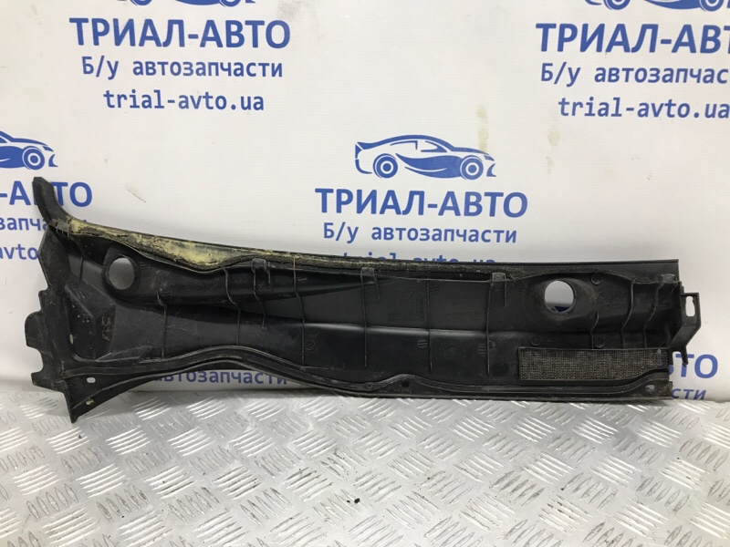 Дефлектор дворников левый Avensis 2003-2009 T25 1.8 бензин 1ZZFE