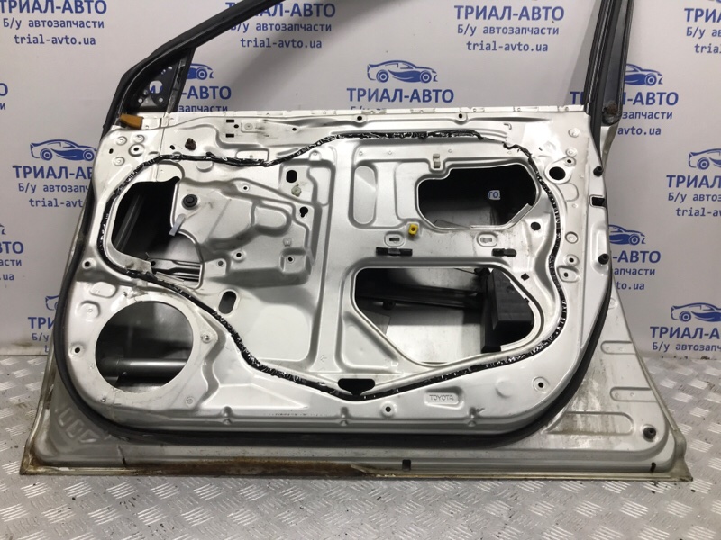 Дверь передняя правая Avensis 2003-2009 T25 1.8 бензин 1ZZFE
