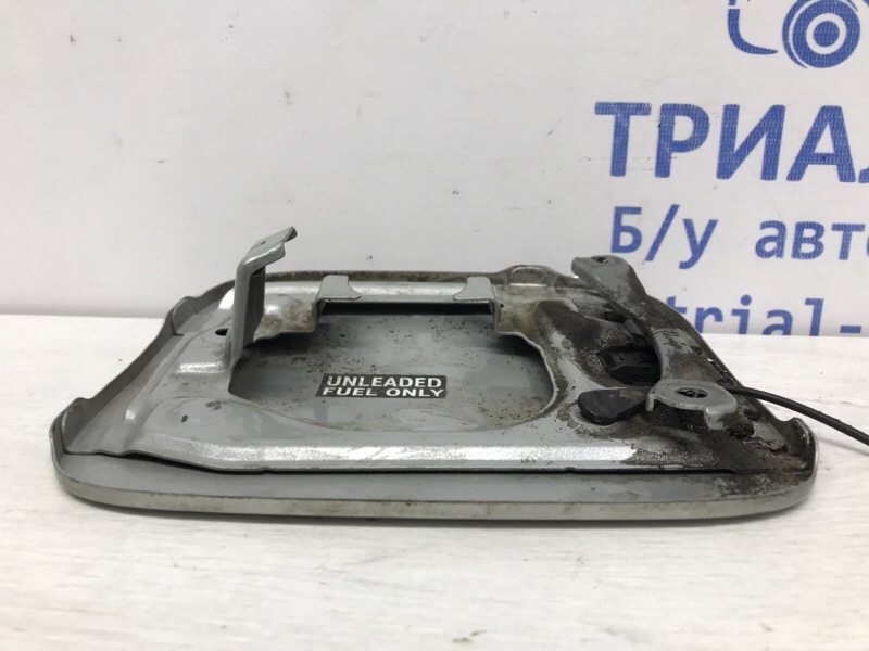 Лючок бака Toyota Avensis T25 1.8 бензин 1ZZFE